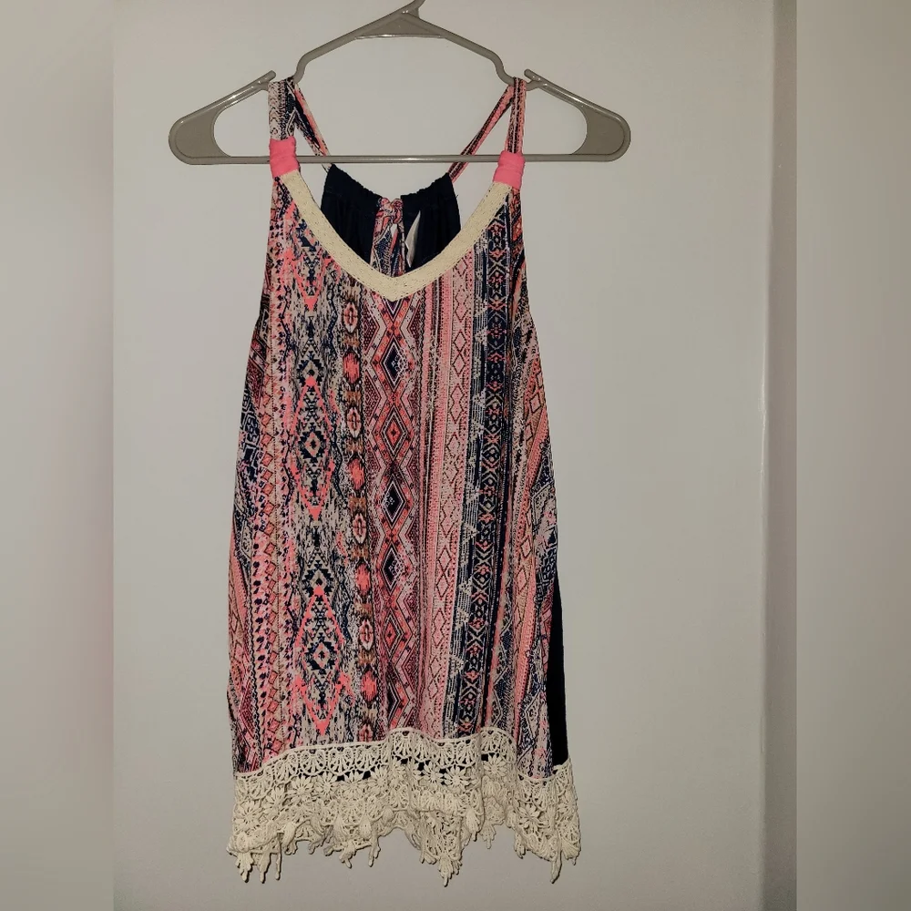 Bright Geometric Patterned Top - Picture 3 of 4